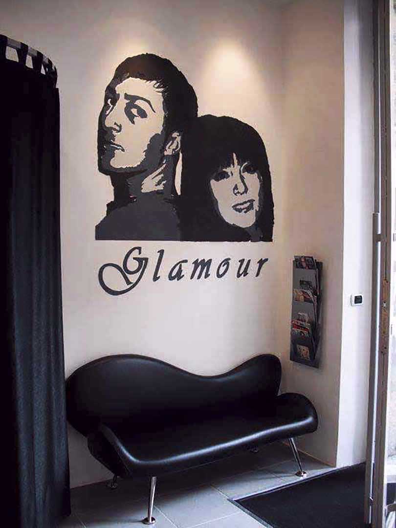 Glamour, spray acrilico su parete, Roma