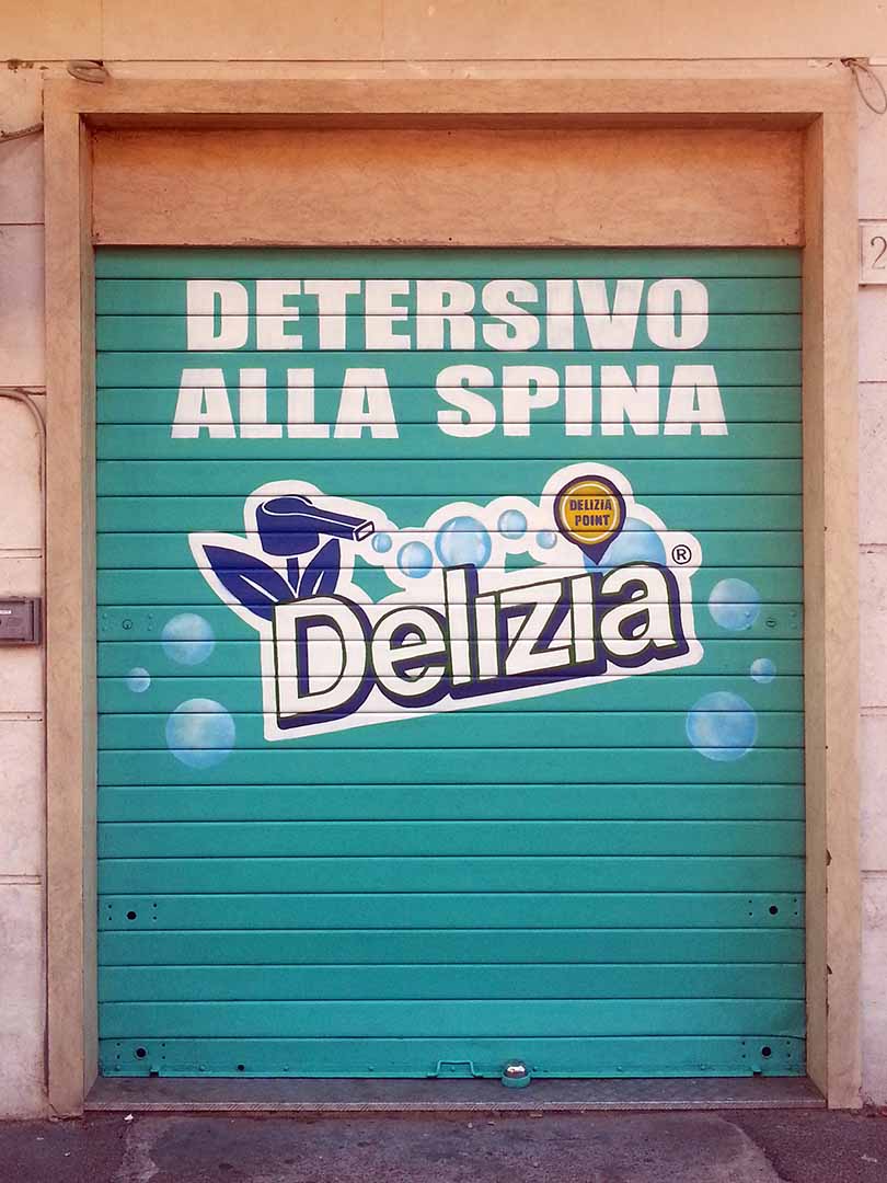 Decorazione serranda Delizia, spray acrilico, Roma