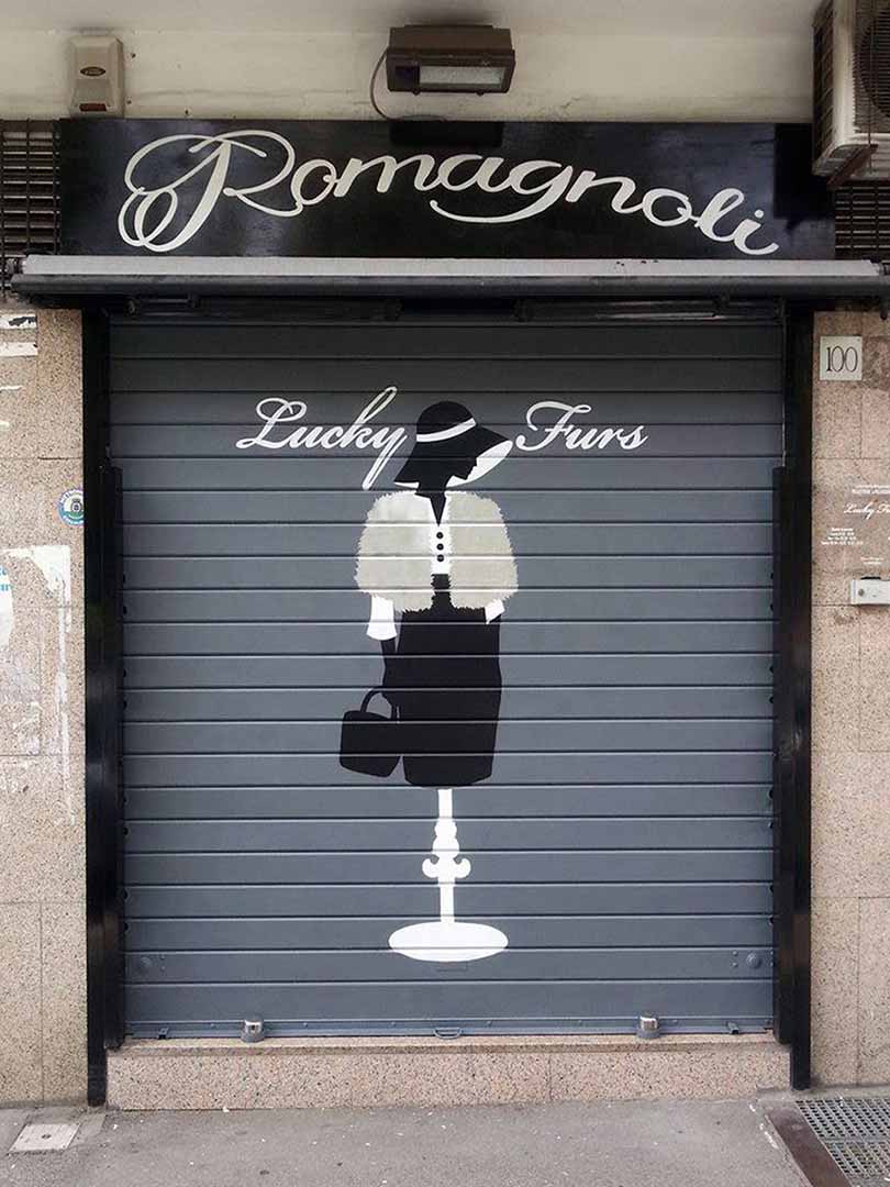 Decorazione serranda Lucky Furs, spray acrilico, Roma