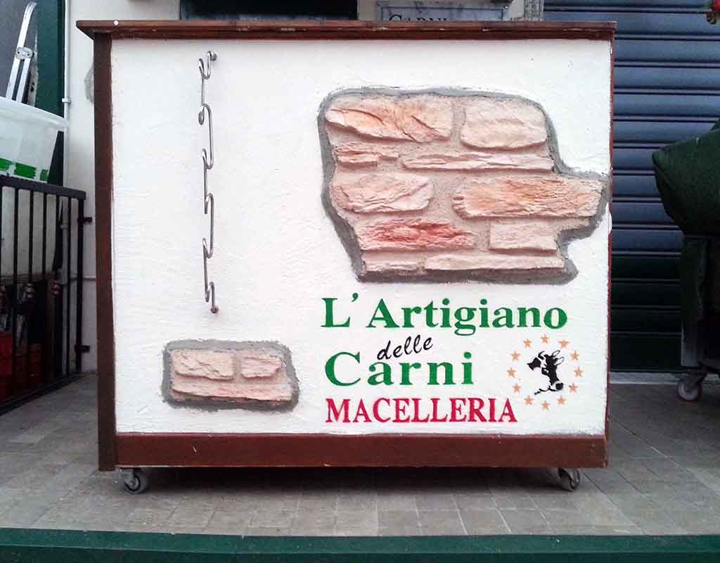 L'artigiano delle carni, spray acrilico su pannello, Roma